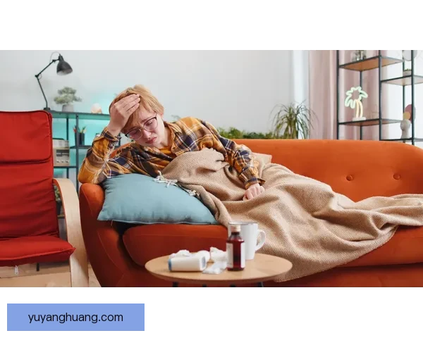 亚马尔父亲住院照片流出，他双手竖大拇指并无大碍
